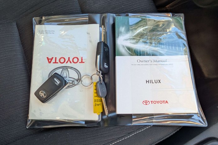 2017 Toyota Hilux SR