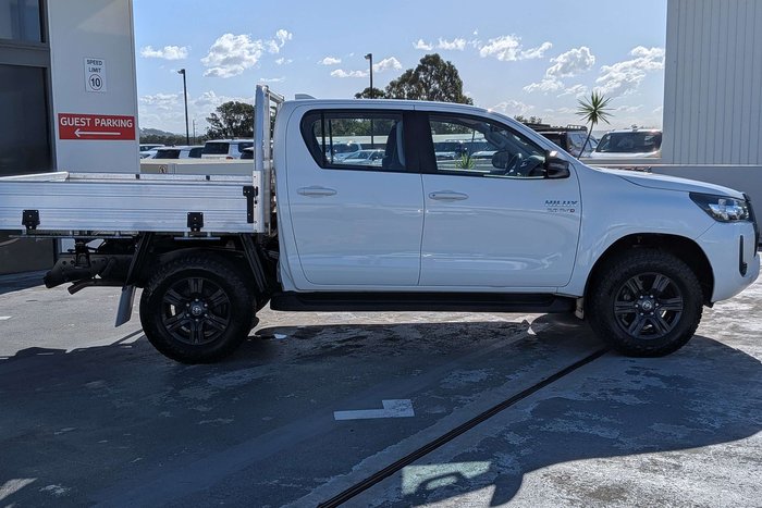 2023 Toyota Hilux SR