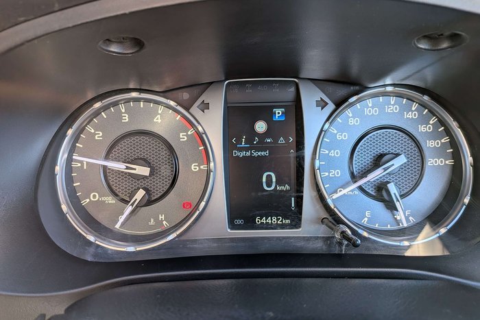 2023 Toyota Hilux SR