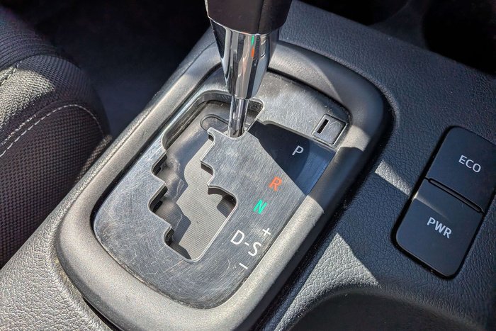 2023 Toyota Hilux SR