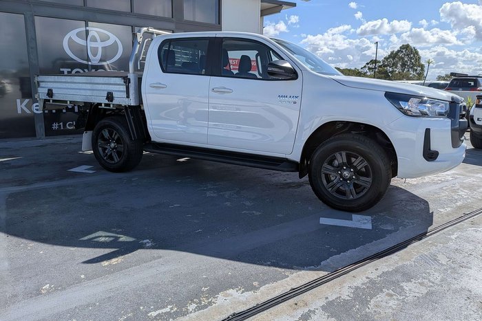 2023 Toyota Hilux SR