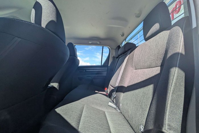 2023 Toyota Hilux SR