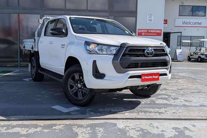 2023 Toyota Hilux SR