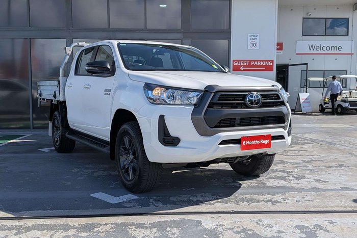 2023 Toyota Hilux SR