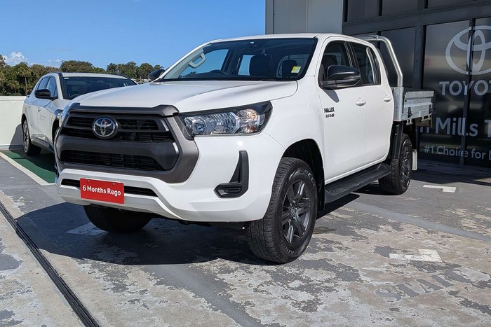 2023 Toyota Hilux SR