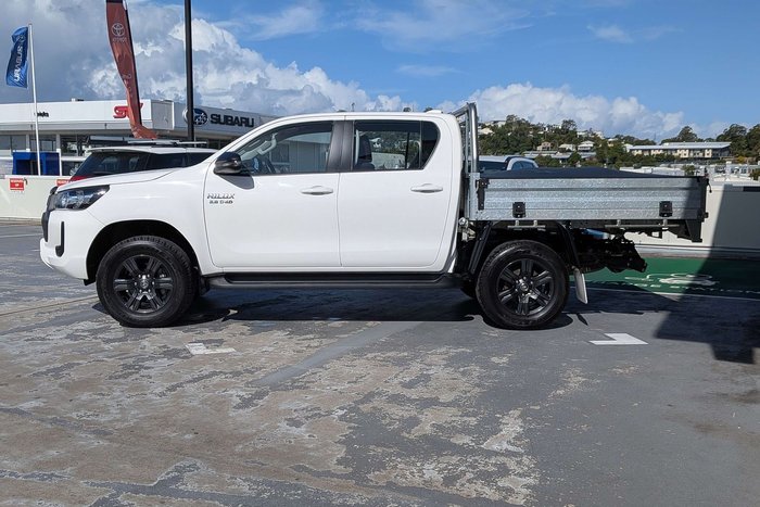 2023 Toyota Hilux SR