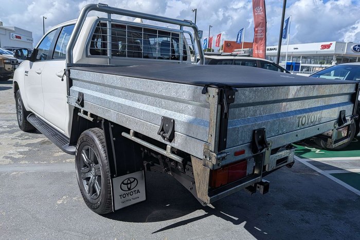 2023 Toyota Hilux SR