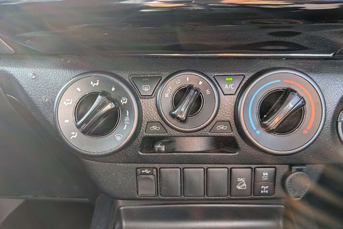 2021 Toyota Hilux SR