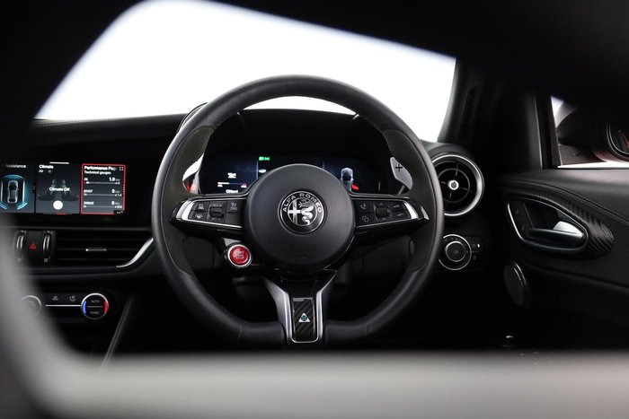 2024 Alfa Romeo Giulia Quadrifoglio