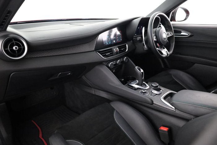 2024 Alfa Romeo Giulia Quadrifoglio