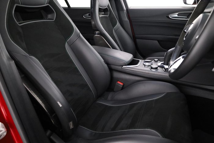 2024 Alfa Romeo Giulia Quadrifoglio