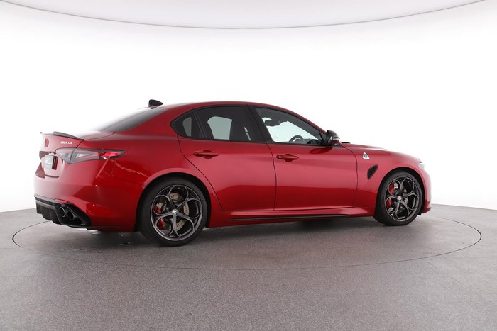 2024 Alfa Romeo Giulia Quadrifoglio