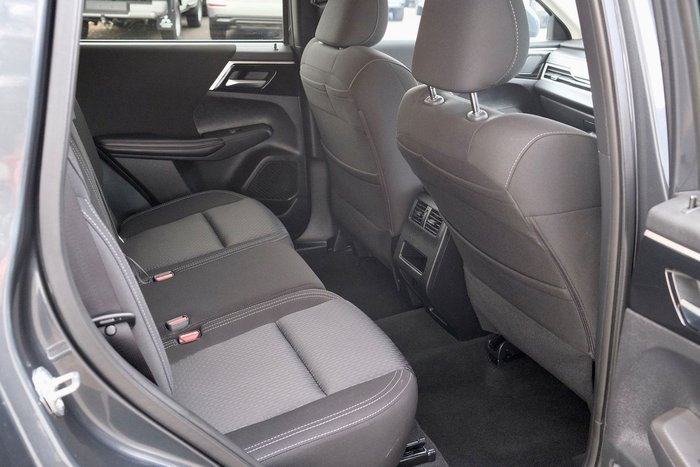 2025 Mitsubishi Outlander LS