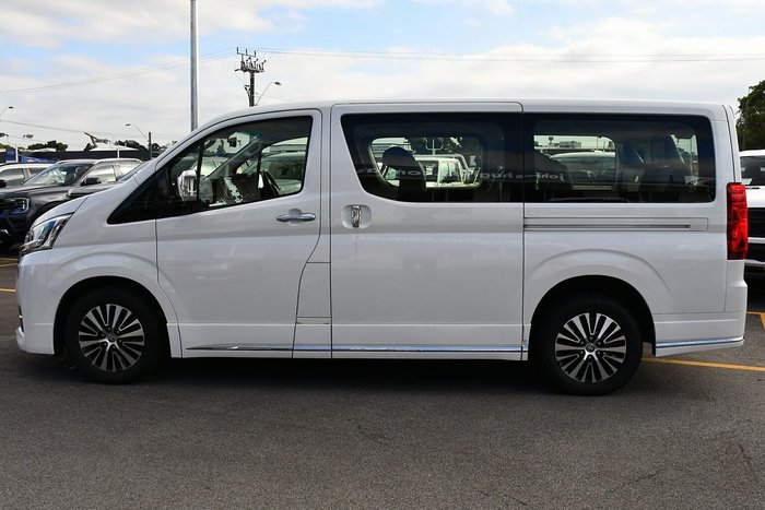 2019 Toyota Granvia VX