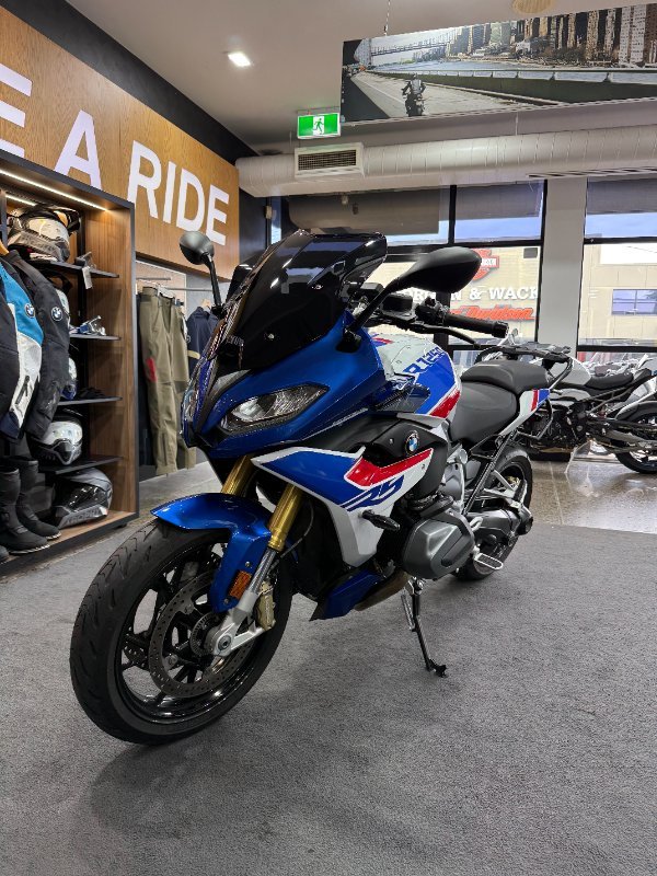 2023 BMW Motorrad R 1250 RS LIGHT WHITE/RACING BLUE METALLIC/RACING