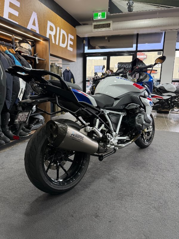 2023 BMW Motorrad R 1250 RS LIGHT WHITE/RACING BLUE METALLIC/RACING