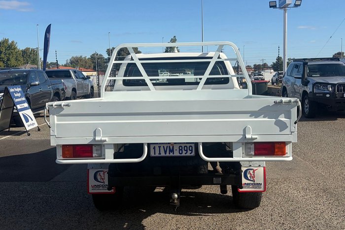 2022 Toyota Hilux SR