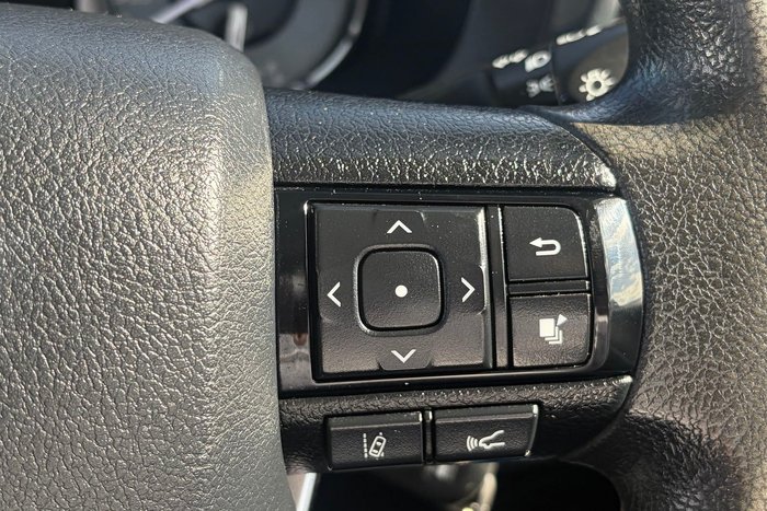 2022 Toyota Hilux SR