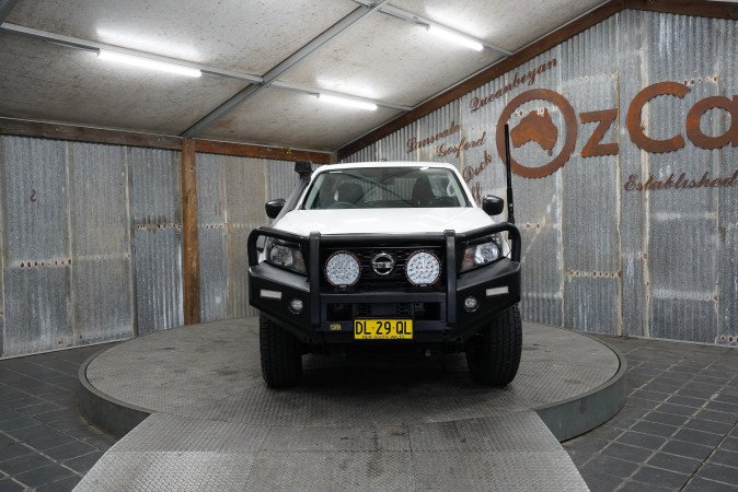 2021 NISSAN NAVARA