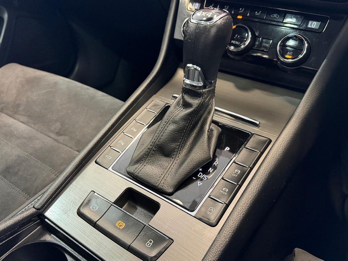 2020 SKODA Superb 200TSI Scout