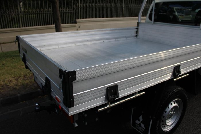 2018 Mitsubishi Triton GLX MR MY19 4x2 White