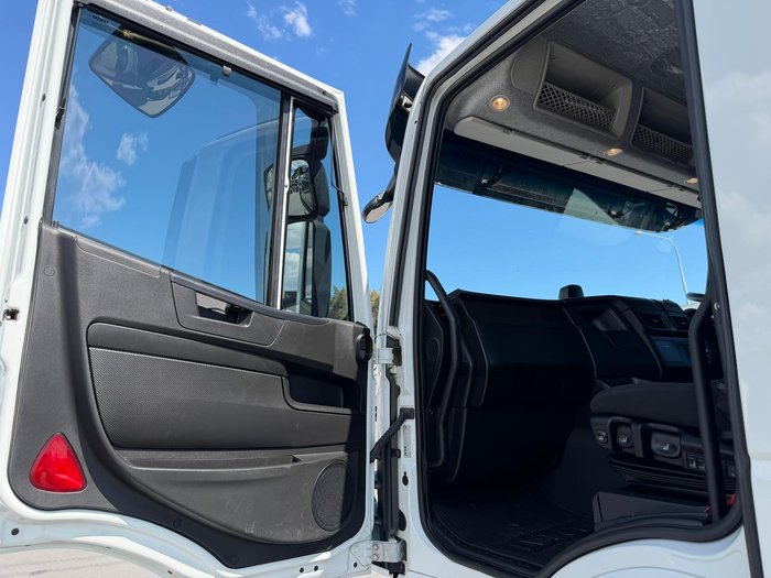 2021 Iveco Stralis X-Way AD450