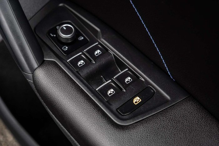 2023 Volkswagen Tiguan R