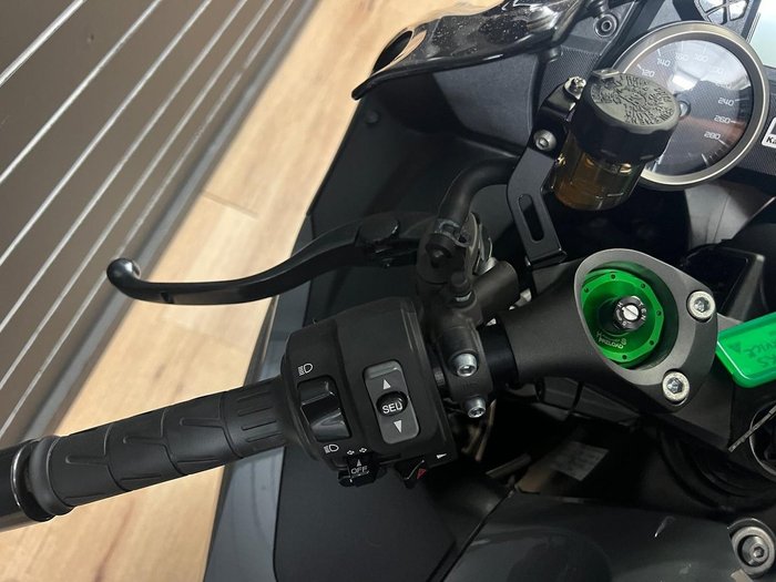2021 Kawasaki NINJA ZX-14R BATTLE GRAY