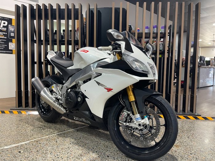 2013 Aprilia RSV4 R WHITE