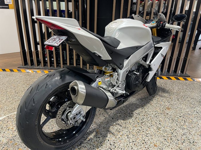 2013 Aprilia RSV4 R WHITE