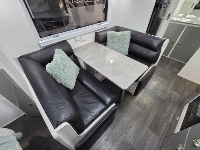 2018 Evolution Caravans Luxliner