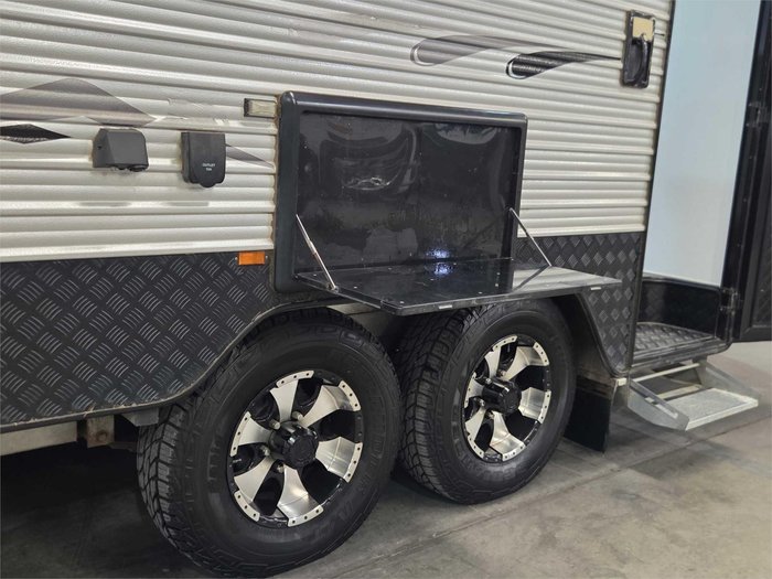 2018 Evolution Caravans Luxliner