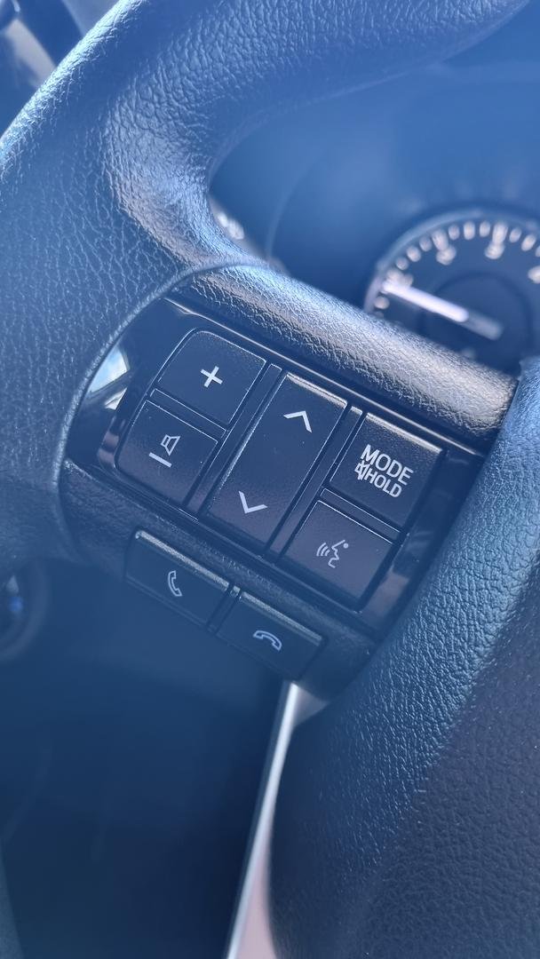 2022 Toyota Hilux SR