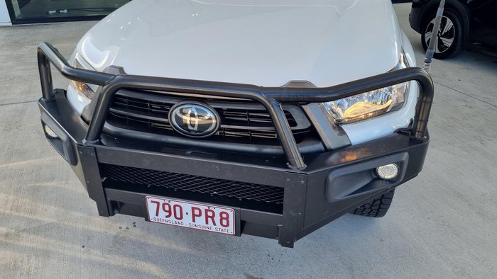 2022 Toyota Hilux SR