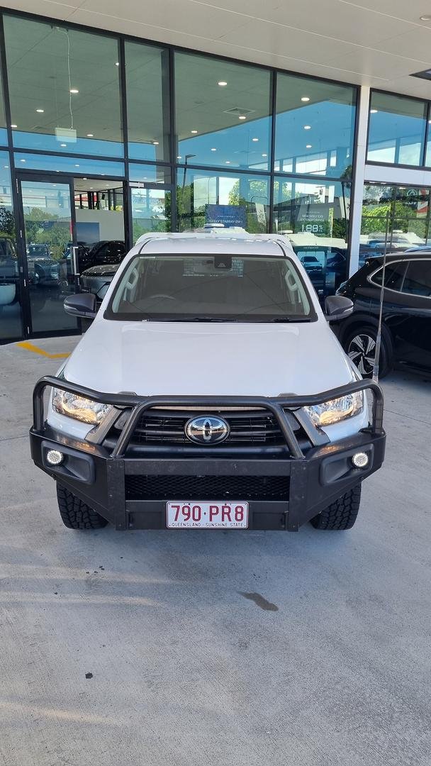 2022 Toyota Hilux SR