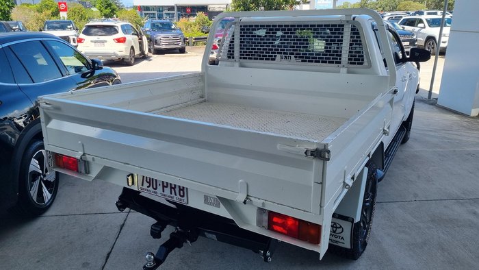 2022 Toyota Hilux SR