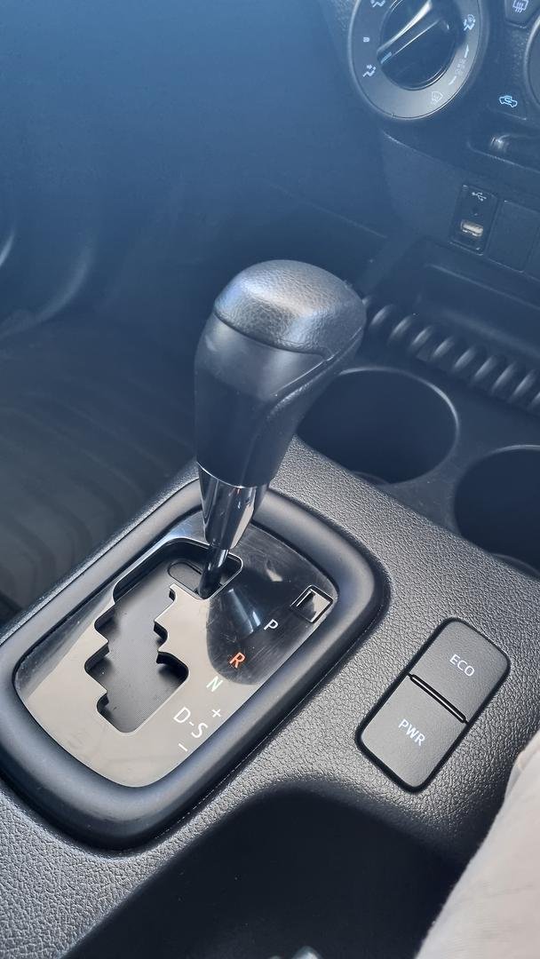 2022 Toyota Hilux SR