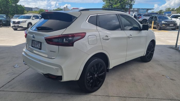 2020 Nissan QASHQAI Midnight Edition