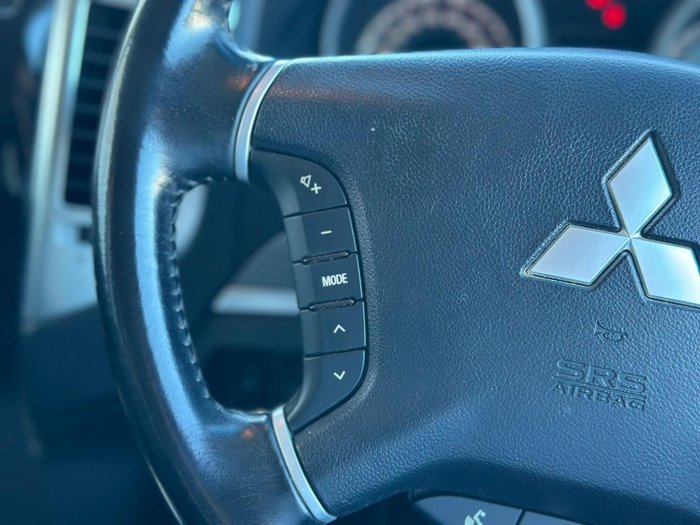 2018 Mitsubishi Pajero Exceed