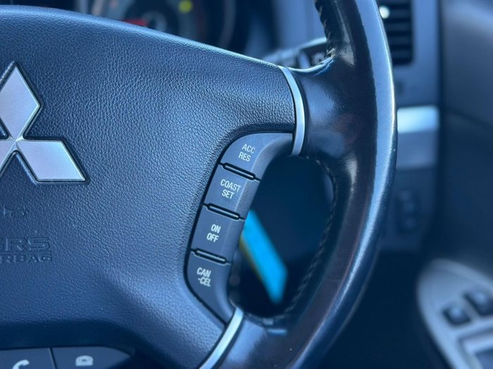 2018 Mitsubishi Pajero Exceed