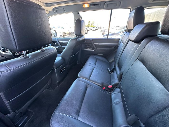 2018 Mitsubishi Pajero Exceed