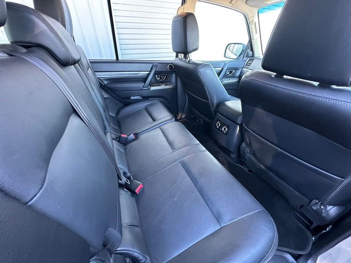 2018 Mitsubishi Pajero Exceed