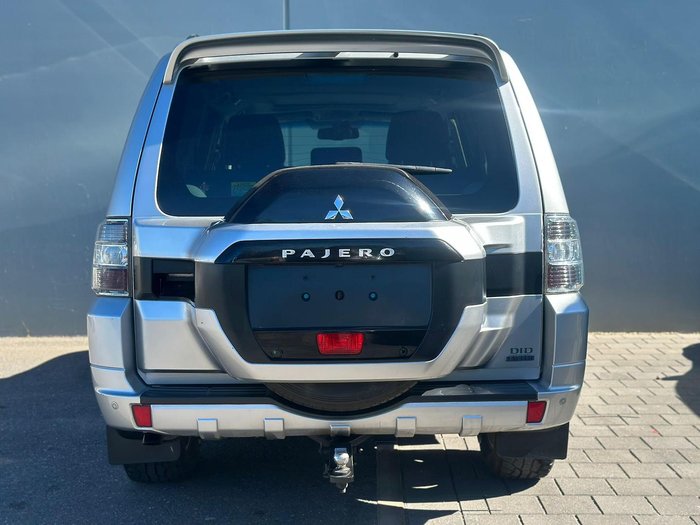 2018 Mitsubishi Pajero Exceed