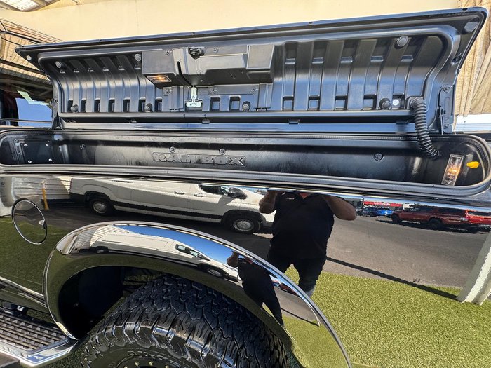 2023 RAM 2500 Laramie Rambox