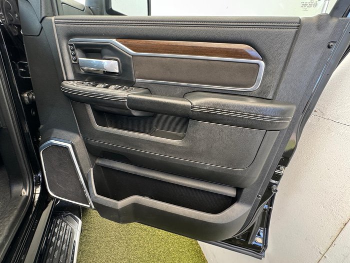 2023 RAM 2500 Laramie Rambox