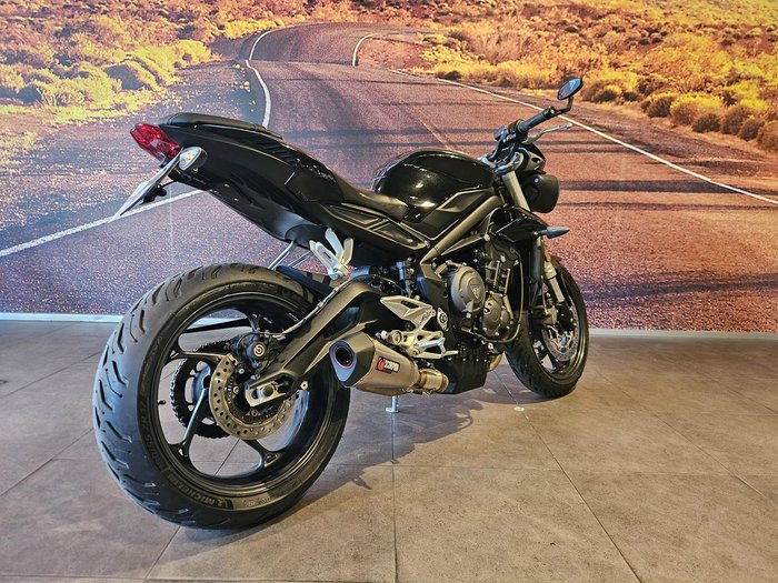 2018 Triumph Street Triple S 660 LAMS Street Triple Black