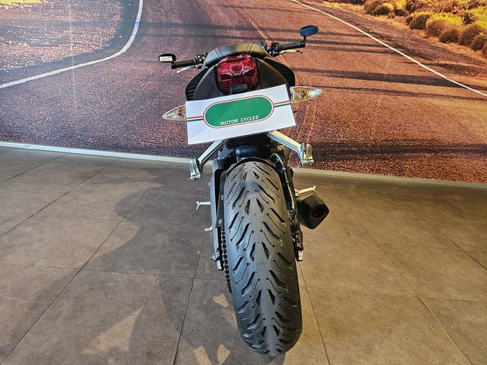 2018 Triumph Street Triple S 660 LAMS Street Triple Black