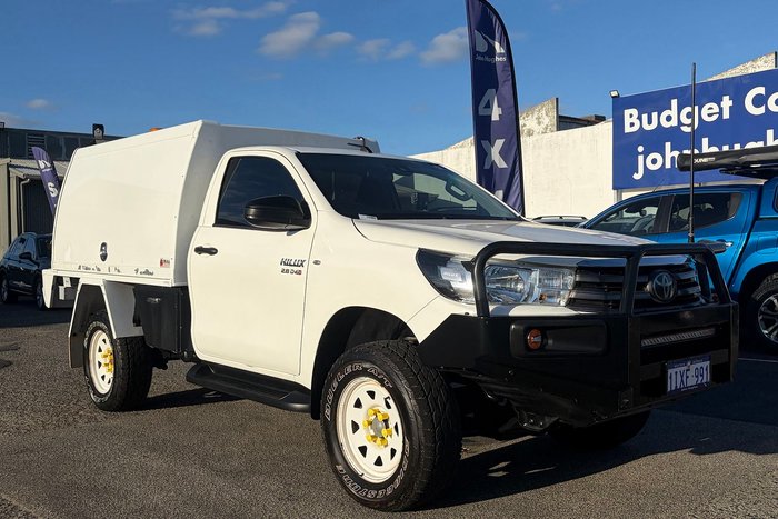 2020 Toyota Hilux SR