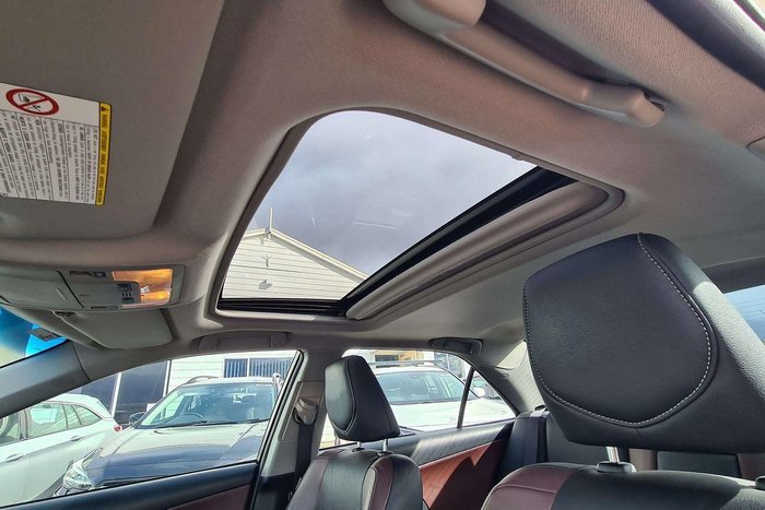 2016 Toyota Camry Atara SX