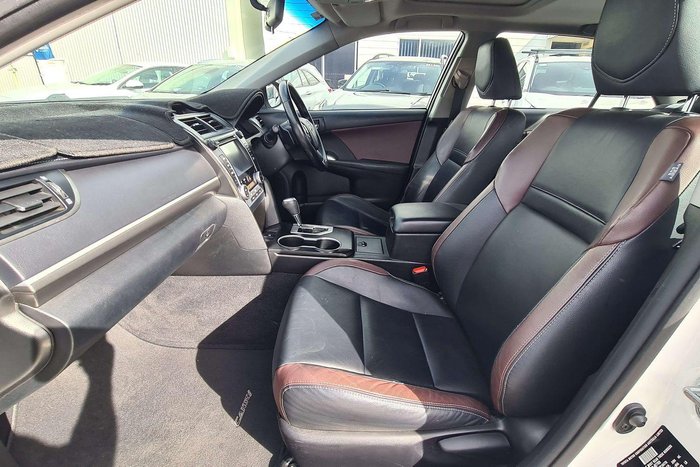 2016 Toyota Camry Atara SX